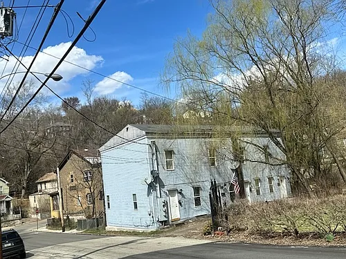 2 Glenwood Ave Photo 1