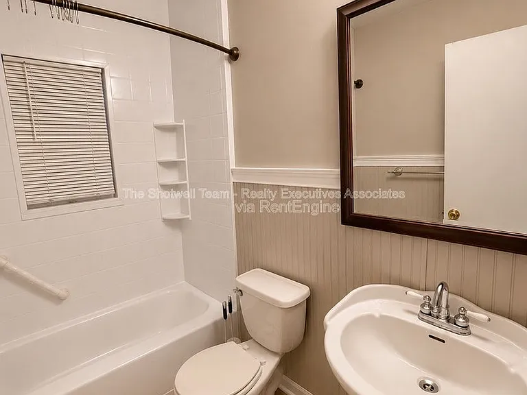 11104 Hughlan Dr — Photo 11