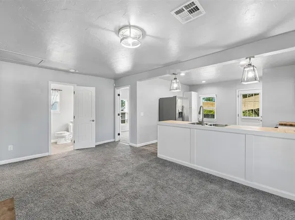 703 S Dewey Ave, Chandler, OK 74834