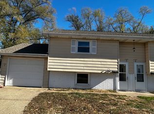 1107 Eisenhower Dr APT A, Pekin, IL 61554