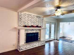 1300 Val Genes Rd, Edmond, OK 73003