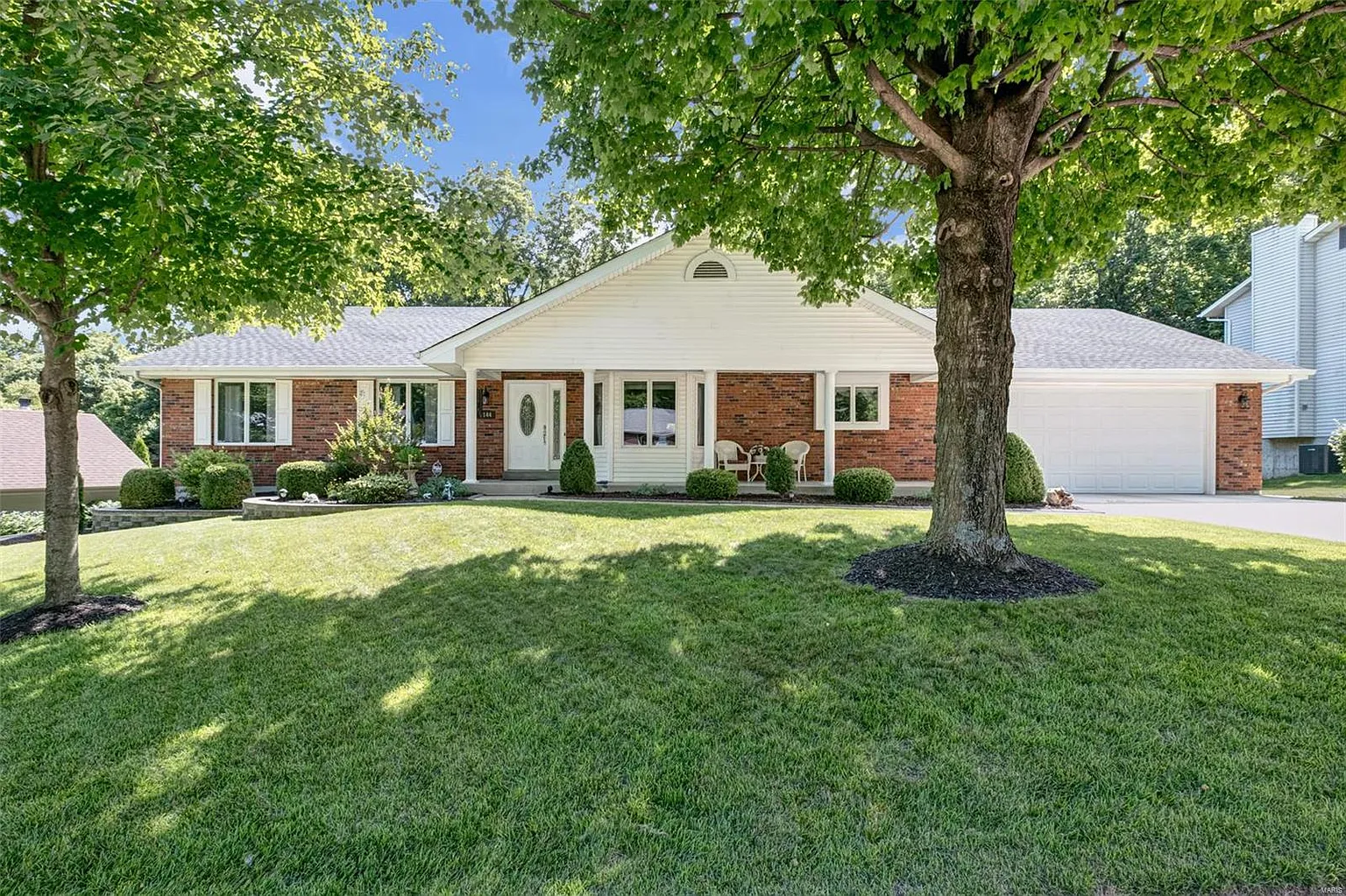 1144 Lancaster Dr photo 1