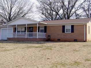 105 Foxfire Ln, Kings Mountain, NC 28086