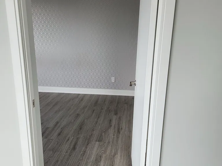 135 Village Green Sq #623 — Photo 7