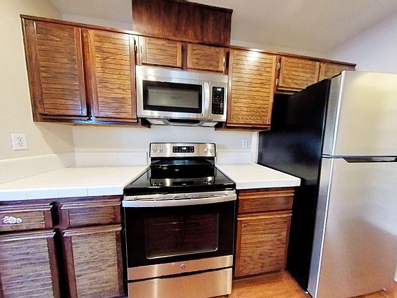 2nd image of 1143 Tivoli Ln Unit 108