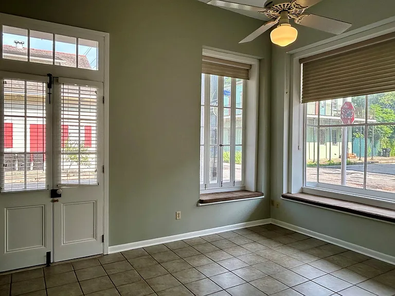 802 Spain St #3 — Photo 25