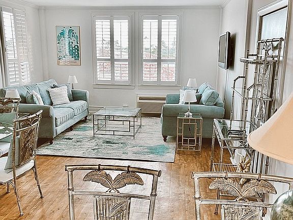 4th image of 235 Sunrise Ave APT 3-4