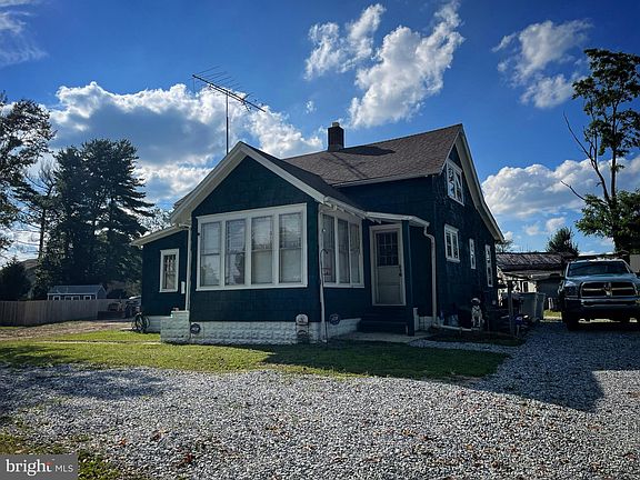 3rd image of 3384 S Lincoln Ave
