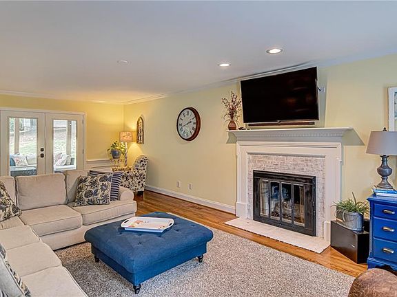 5th image of 5404 Ashbey Ln