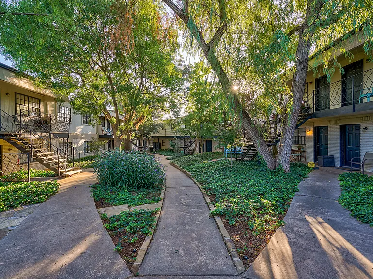 The Oasis at Paseo — Photo 15