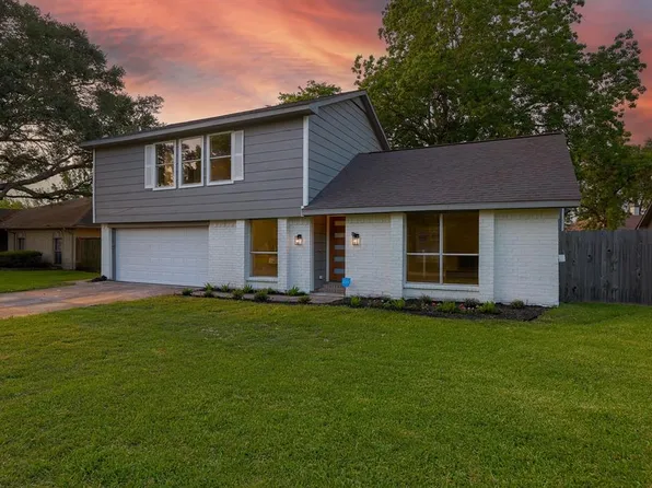2806 Fir Crest Court, Stafford, TX 77477