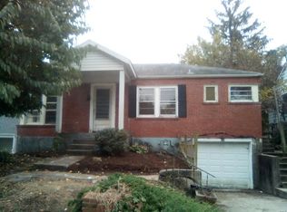 1111 Douglas St, Alton, IL 62002