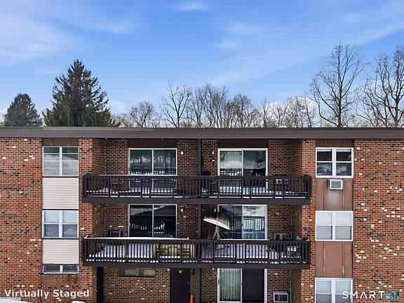 2nd image of 75 Balance Rock Road APT 20