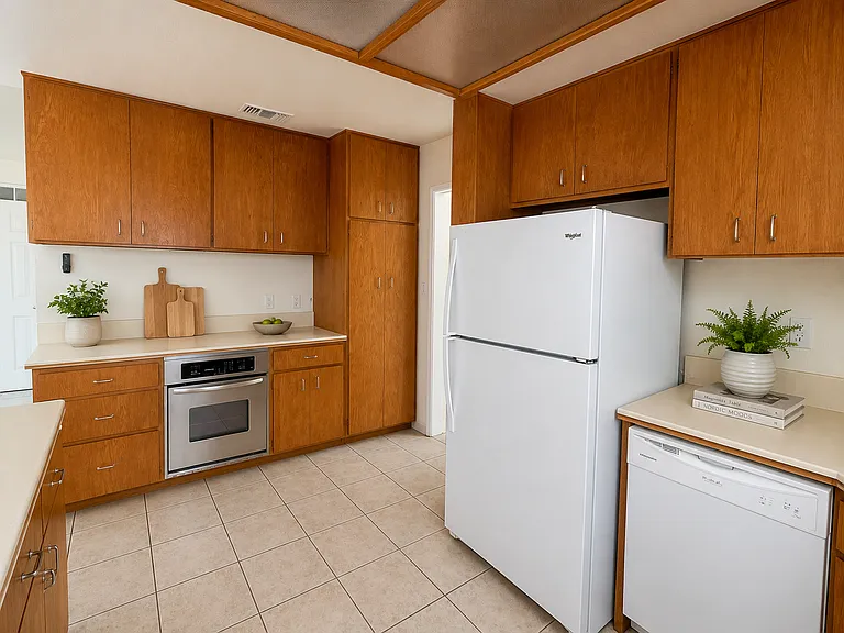 4463 Governor Dr — Photo 6