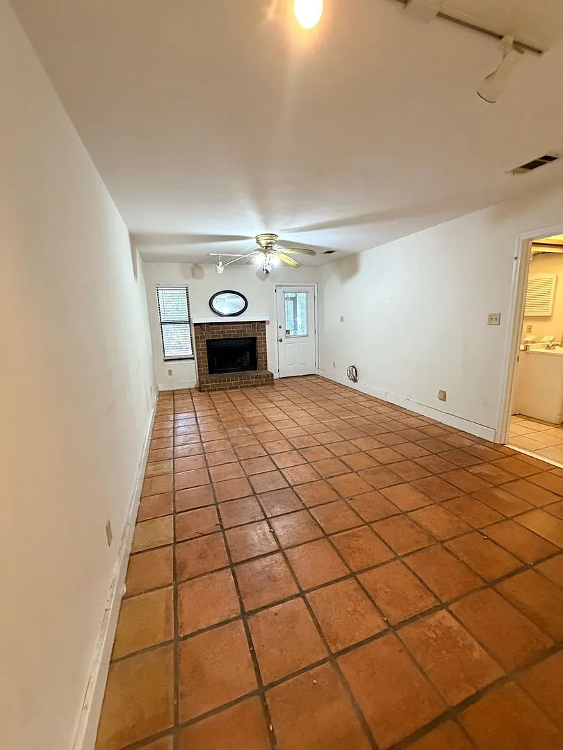 Pool + Pet Friendly + Close to FSU & TSC! — Photo 4