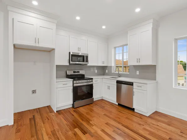 1380 Clove Road image 8 of 40