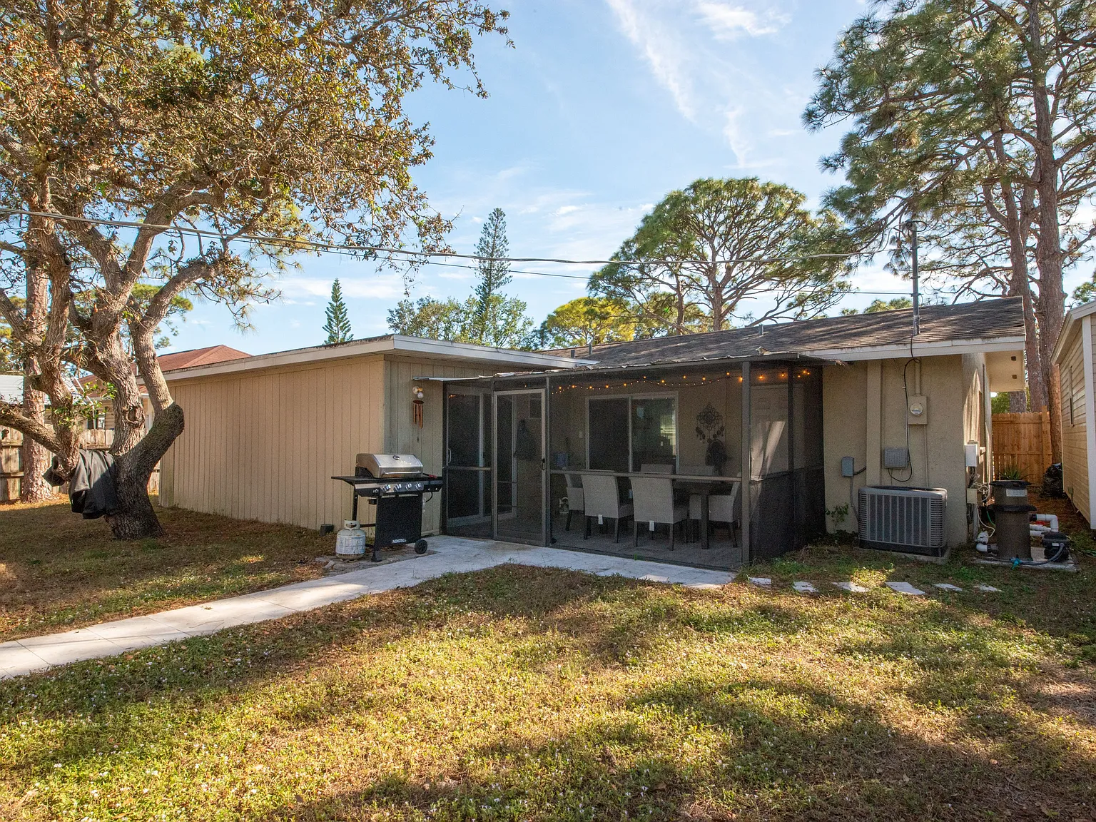 4 bed, 1484 sqft, $3,500 — Photo 2