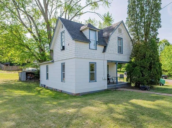 1408 3rd St, Radford, VA 24141