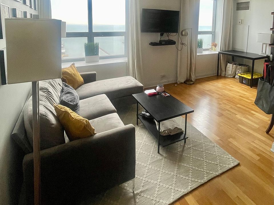 Living space with direct view of Lake Michigan