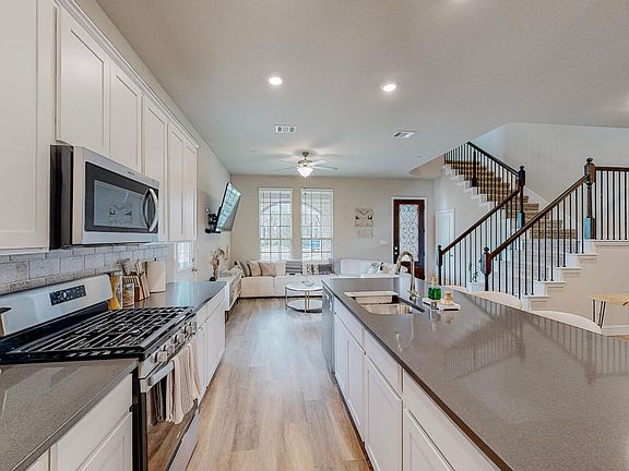 4th image of 7524 Redondo Dr
