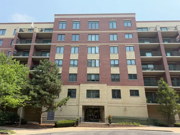 20 S Main St APT 506, Mount Prospect, IL 60056