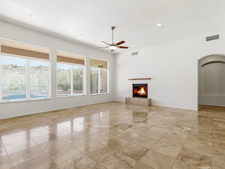 12391 N 145th Way — Photo 7