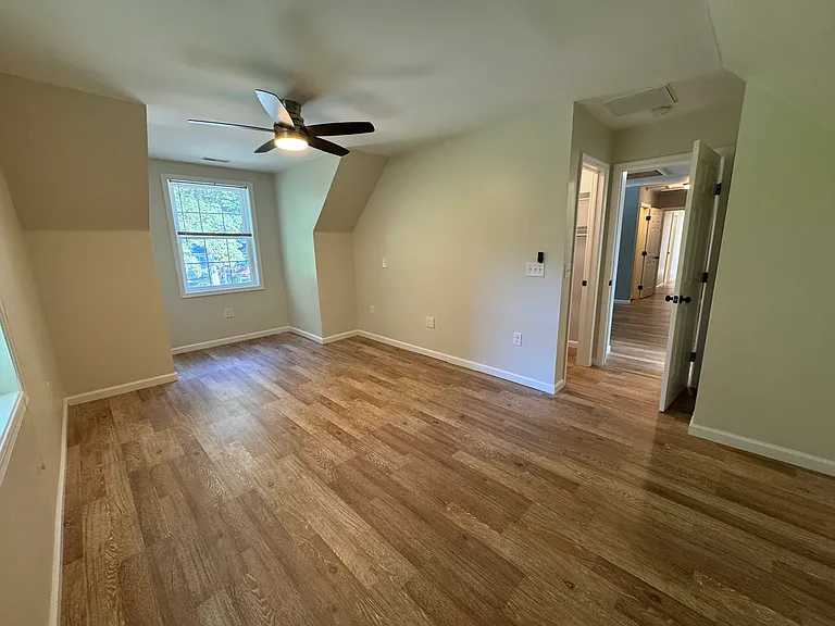 2094 Fieldcrest Dr — Photo 27
