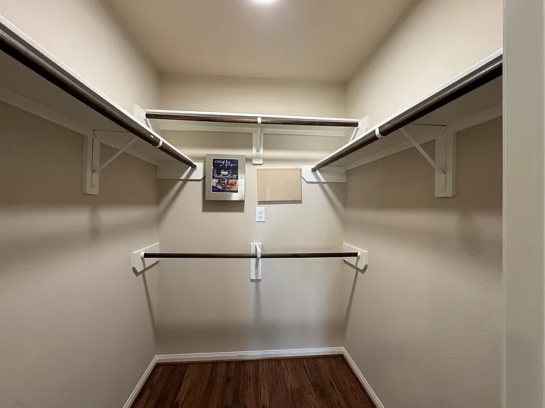 15126 Winter Meadow Ct — Photo 13