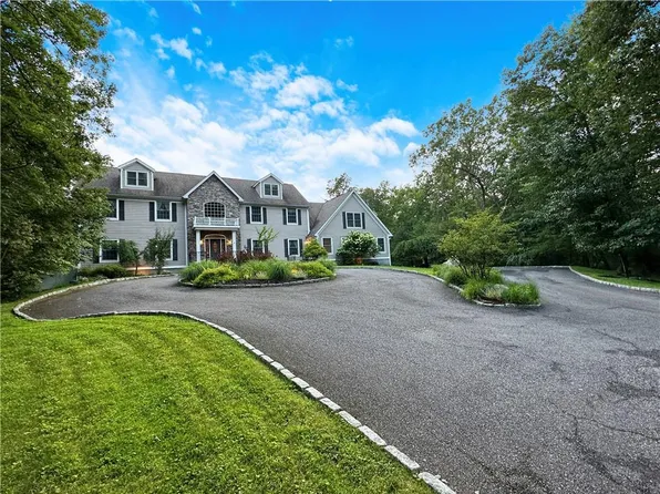 25 Beaver Pond Lane, South Salem, NY 10590