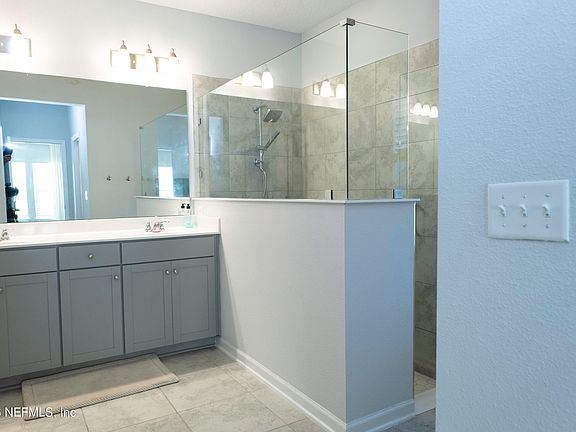 5th image of 132 Starnberg Ct
