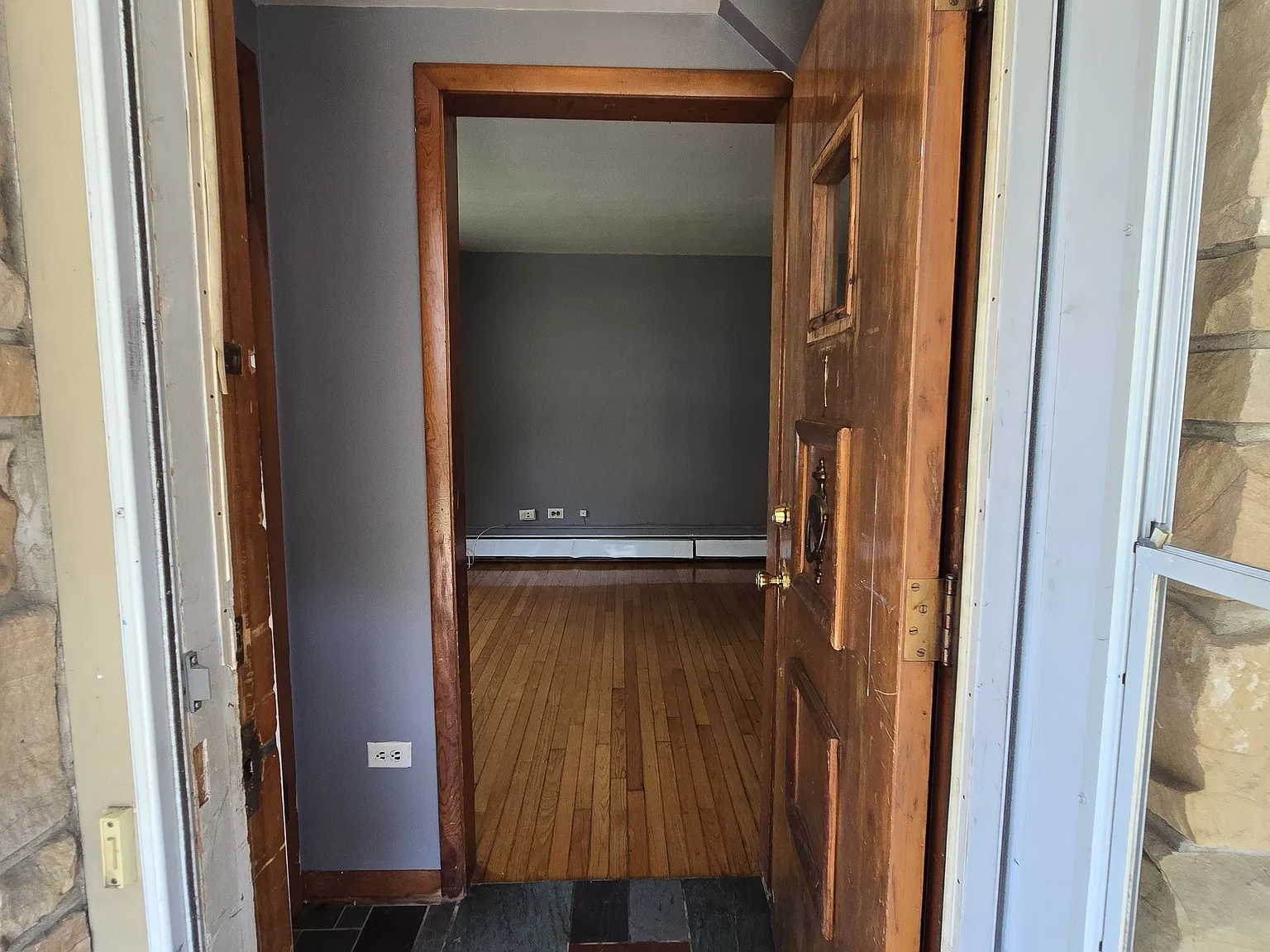 1 bed, 600 sqft, $1,100 — Photo 1