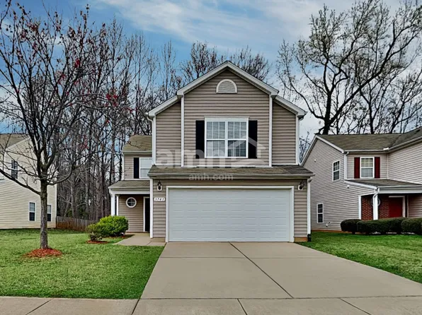 3741 Horseshoe Farm St, Raleigh, NC 27610