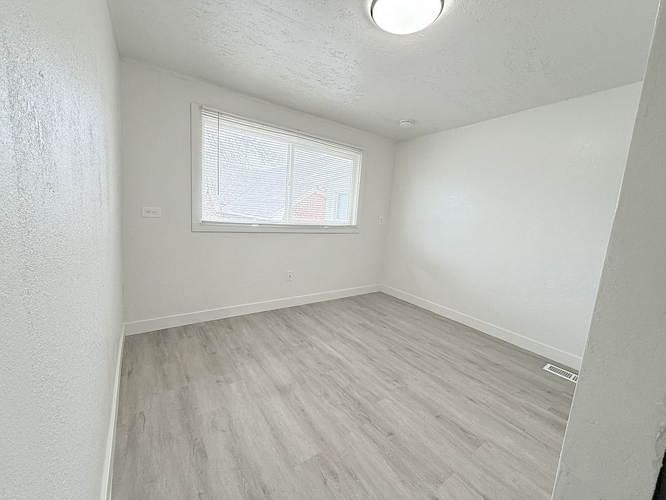 2nd image of 500 S Main St