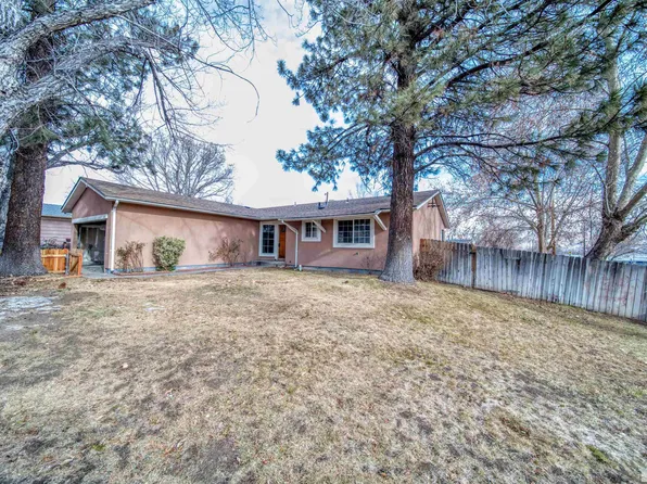 3400 Dawn Cir, Sparks, NV 89431