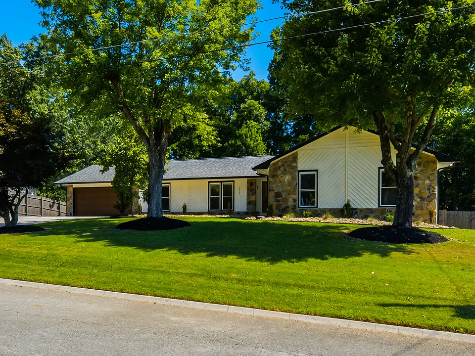 1016 Misty Springs Rd