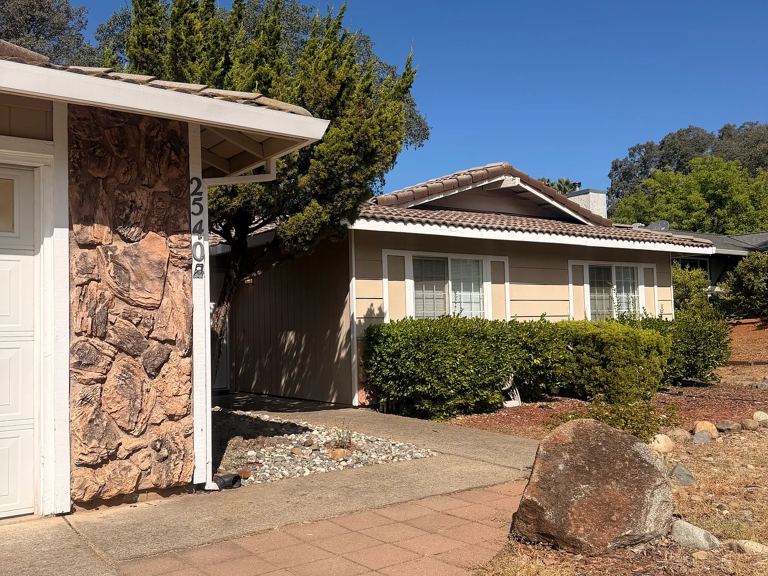 3 bed, 1600 sqft, $2,595 — Photo 4