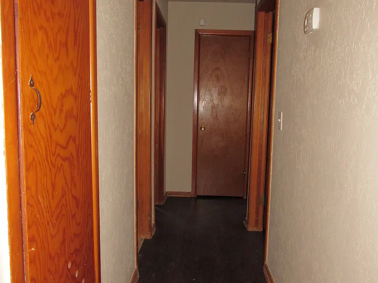 2405 NW 42nd St — Photo 7