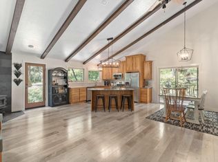 512 Bonnie Ln, Grants Pass, OR 97527