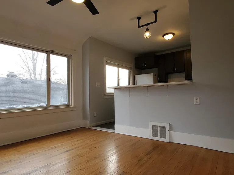 351 Edgewood Pl #2 — Photo 5
