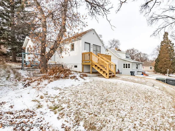409 7th Ave NW, Mandan, ND 58554