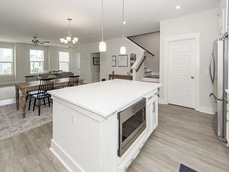 1665 Indy Dr — Photo 12
