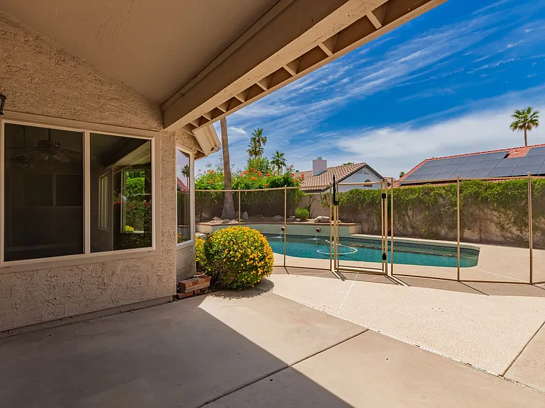 11115 E Mercer Ln — Photo 31
