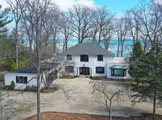 1945 Shore Acres Dr, Lake Bluff, IL 60044