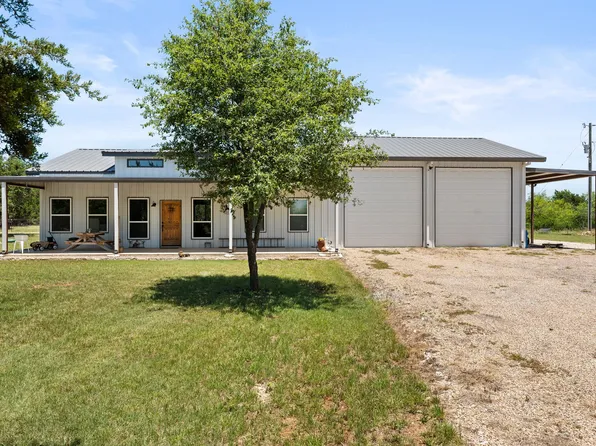 181 Private Road 197, Blum, TX 76627