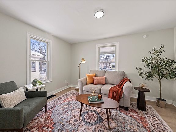 5th image of 243 Garfield St