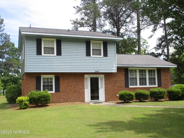 11601 Hooper Drive, Laurinburg, NC 28352