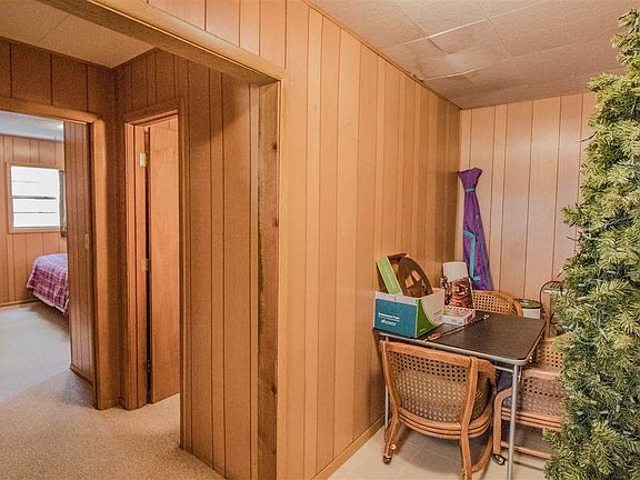 5th image of 504 Panther Ave