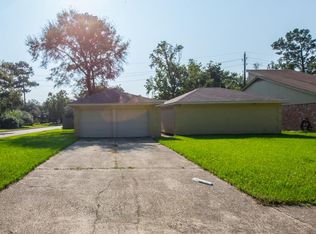 17326 Golf Club Dr, Crosby, TX 77532
