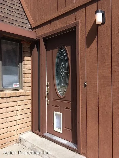 2017 Tremont Ln photo 1