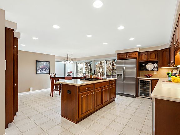 3rd image of 1280 Oak Trail Dr